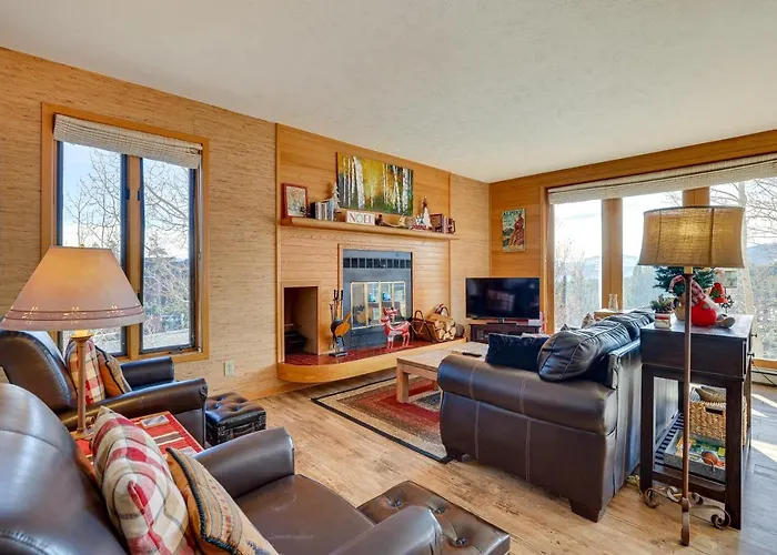 Heated Pool Access + Near Skiing: Colorado Retreat