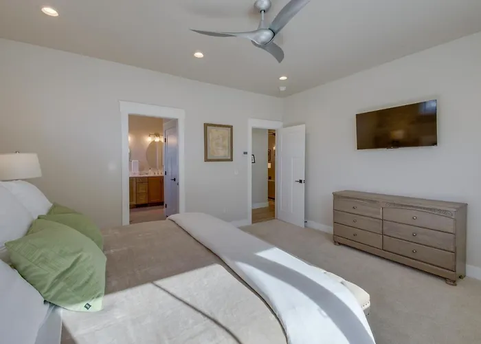 Red Lodge Home W/ Private Hot Tub & Fire Pit!