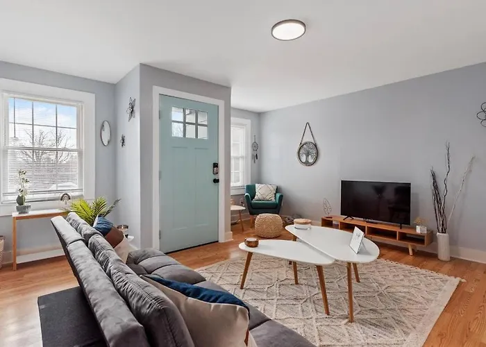 Boho Bungalow - Steps From Historic Downtown Apex