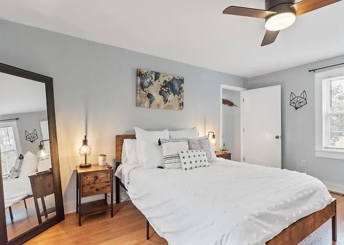 Boho Bungalow - Steps From Historic Downtown Apex