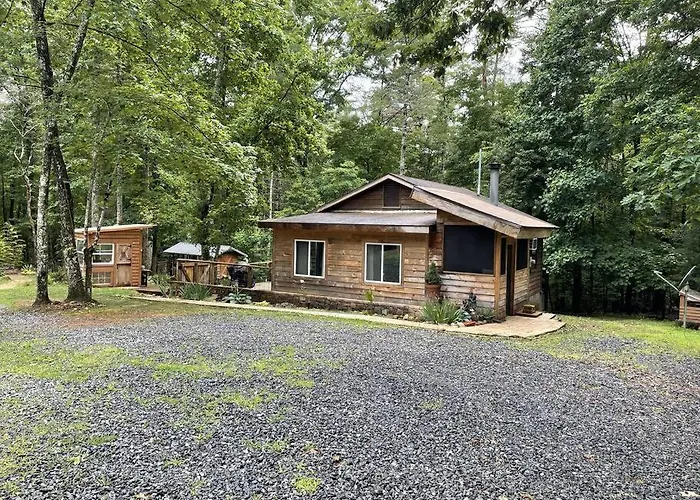 Beautiful & Peaceful Cabin W/ Deck Garden & Fire-Pit