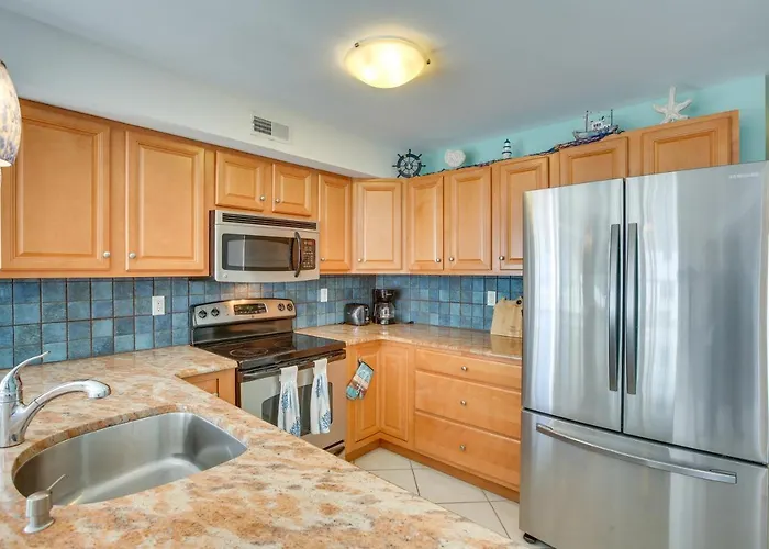 North Wildwood Condo - Beach Across Street!