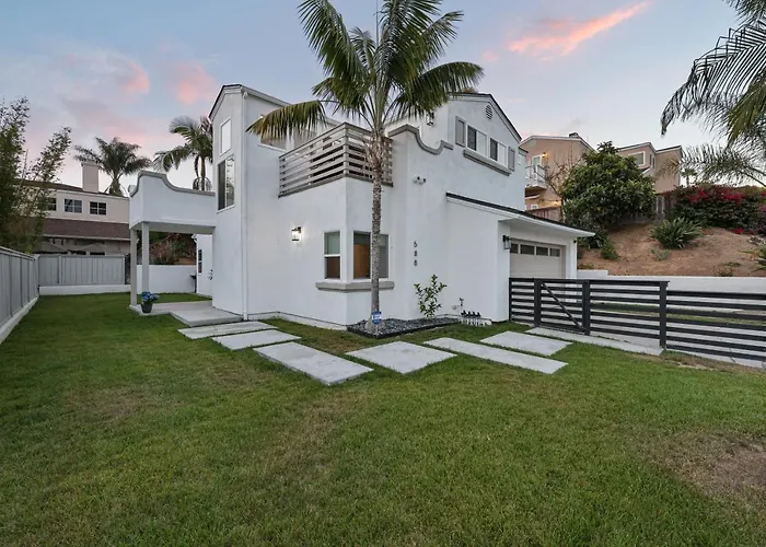 Modern Dream Home - Fire Pit, Grill, Large Yard & Ac