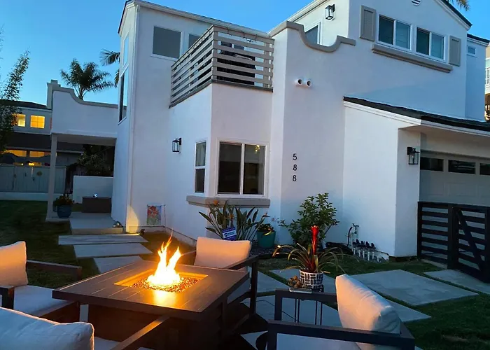 Modern Dream Home - Fire Pit, Grill, Large Yard & Ac