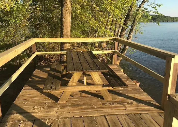 Belmont Nc Riverfront 2-Bedroom Garden Suite