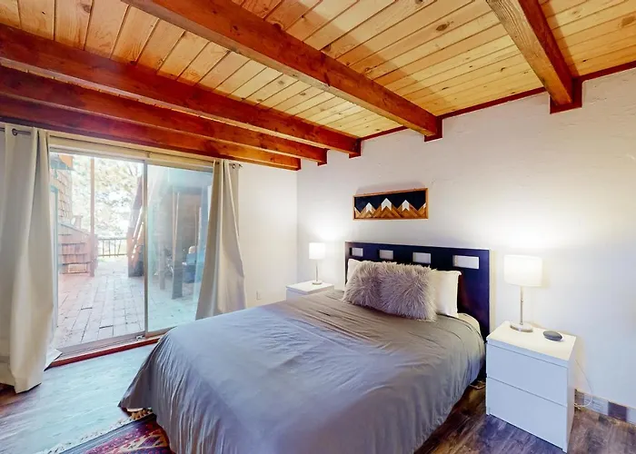 Hilltop Lodge