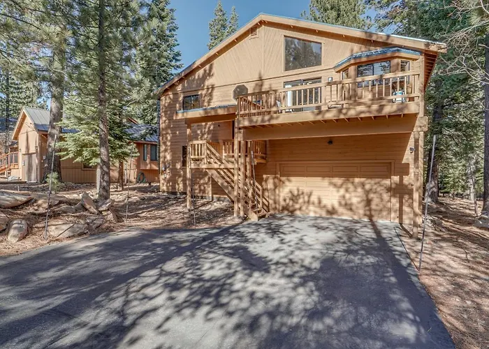 Home 1 Mi To Downhill Ski Resort: Bring Your Pets!