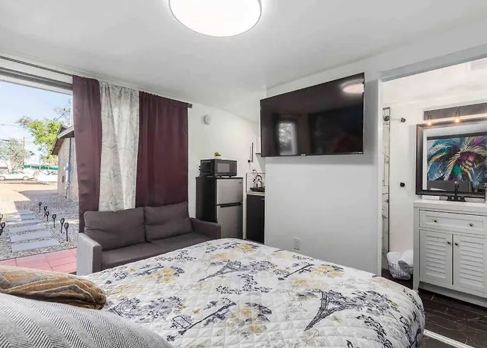 Your Tiny Downtown Home With Backyard Unit D