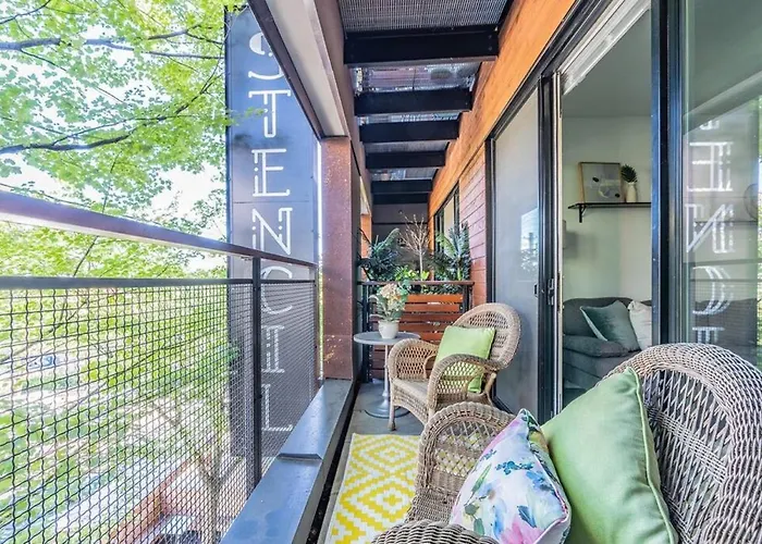 Central District Condo | Modern| Rooftop