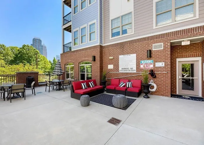 Uptown, Pool, Wine, Restaurants, Bofa Stadium_307