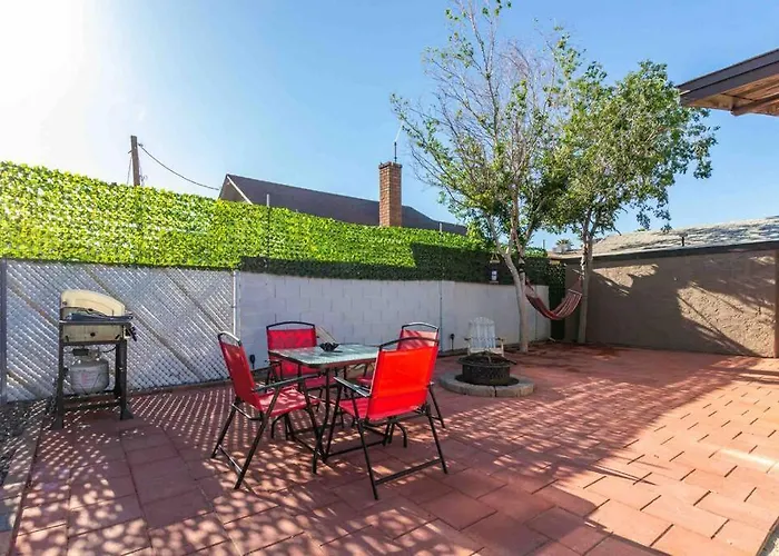 Your Downtown Home With California King Bed Unit A