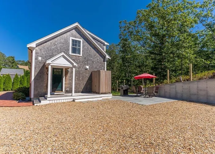 Quiet, Pet Friendly, Close To Edgartown And Oak Bluffs