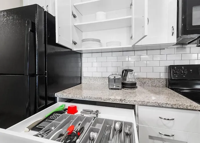 Contemporary Haven With Modern Amenities