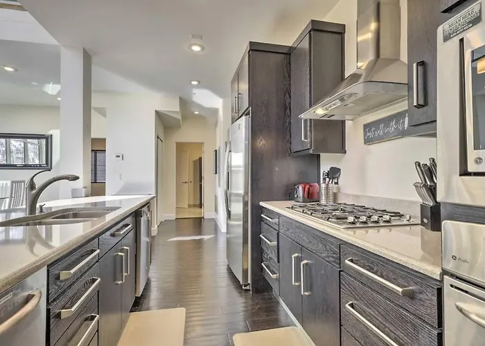 The Lofts #8D - Right By Ski Lifts