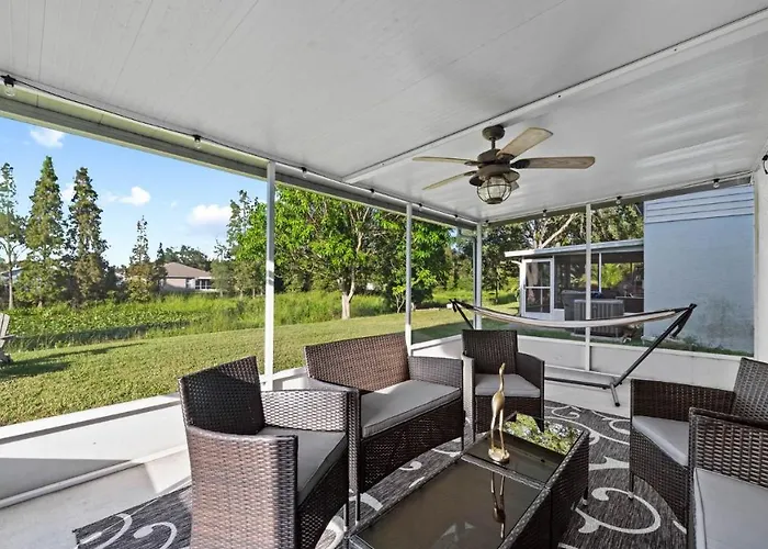 Brandon Central Location 4Br Lake Oasis