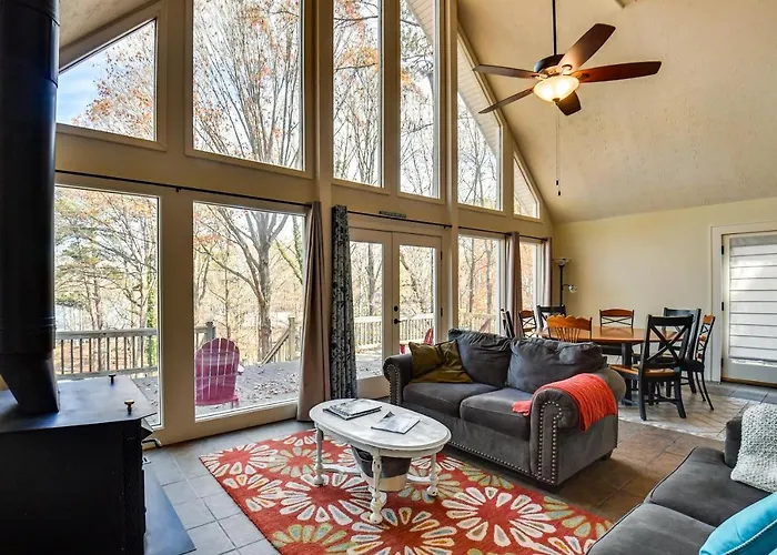 Buckhead Home W/ On-Site Lake Oconee Access!