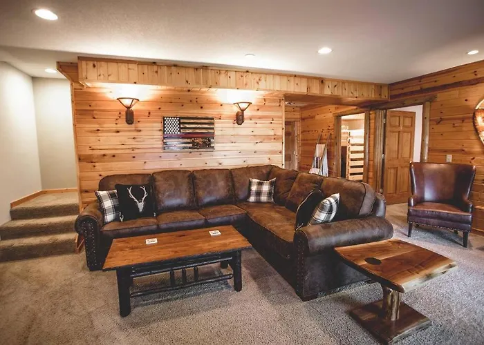 New Hot Tub Fall Oasis With Amazing Fawnlake Views