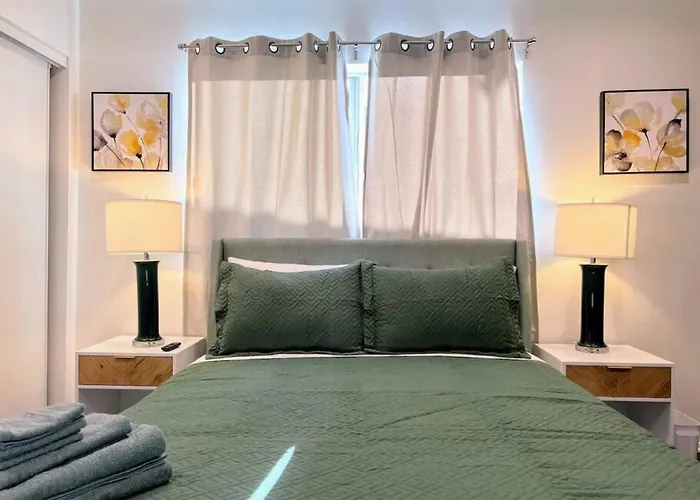 2Br Suite In The Heart Of Hollywood -Br5