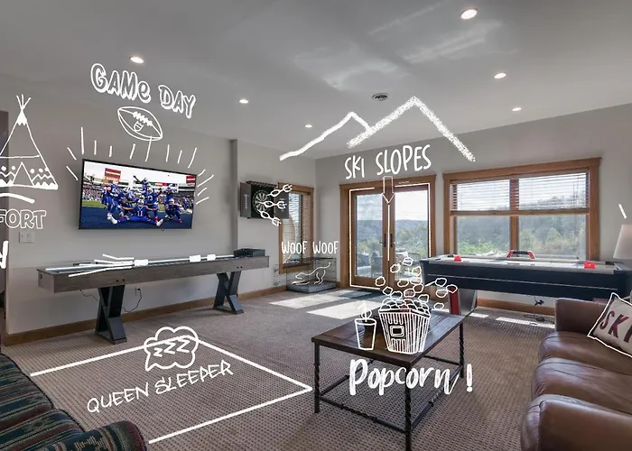 New & Stunning Chalet! Reno'D, Hot-Tub, Barrel Sauna, Slope Views, Fire Pit