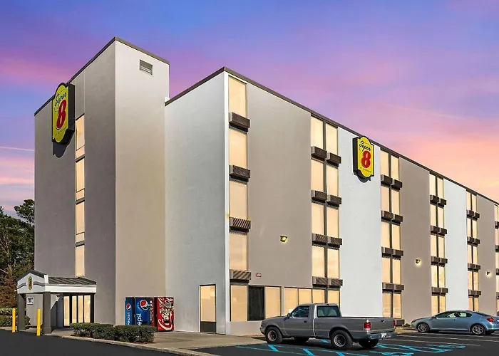 Super 8 By Wyndham Myrtle Beach/Market Common Area