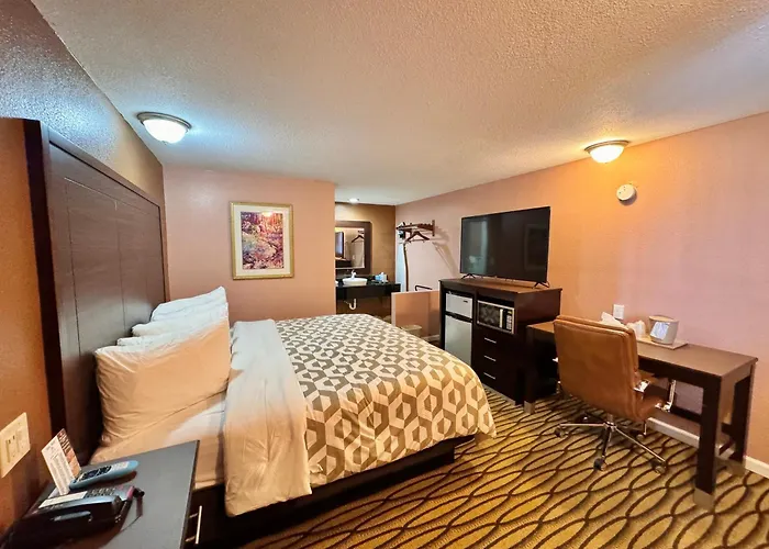 Annie Oakley Motel Oakley