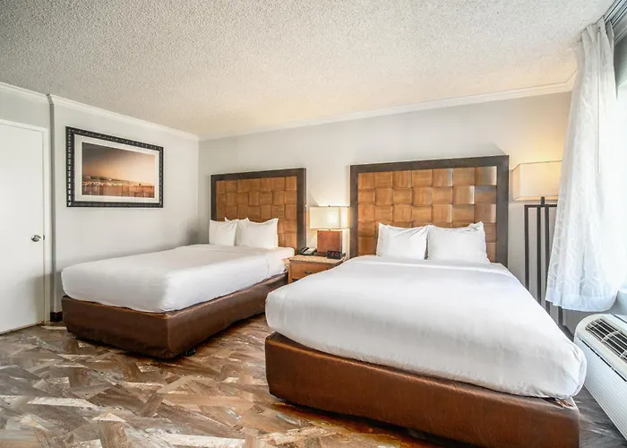 The Buena Park Hotel & Suites