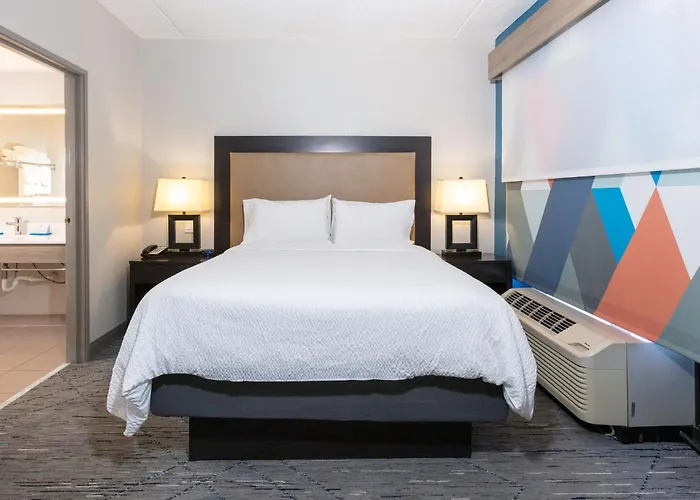 Holiday Inn Express & Suites Jacksonville Airport By Ihg