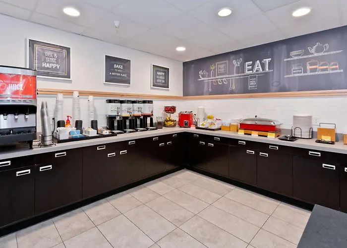 Hampton Inn & Suites Palm Desert