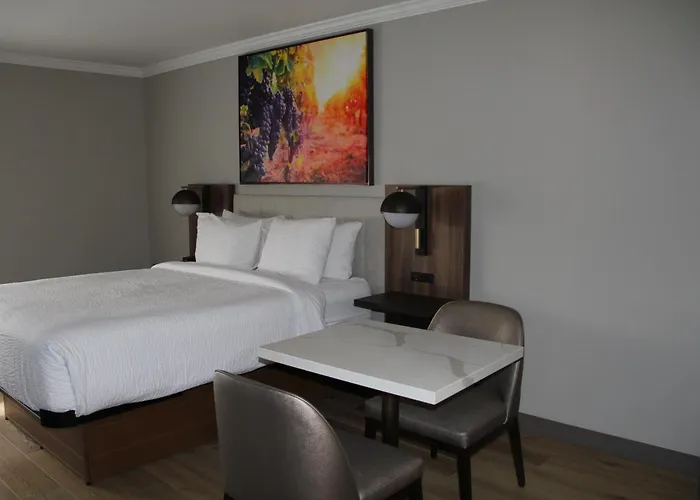 La Quinta Inn & Suites By Wyndham Yakima Downtown