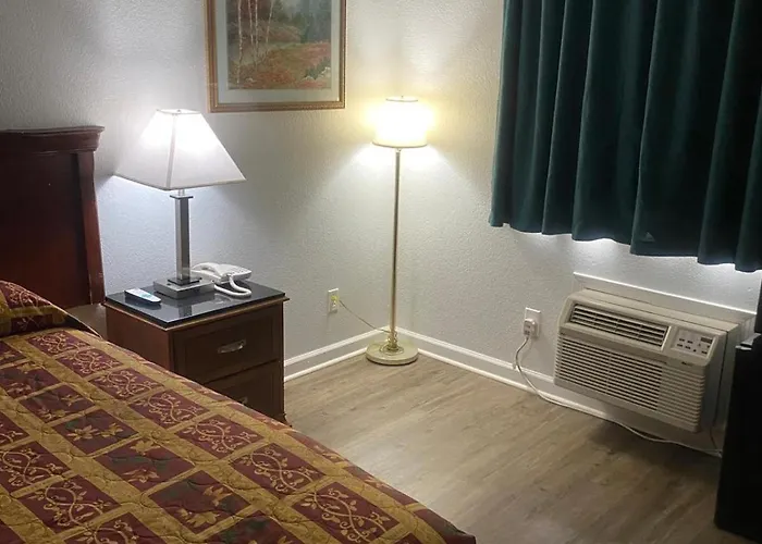 Savannah Lodge