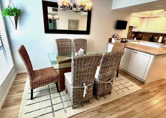 Luxury Waterfront Views - Heated Pool - 1400Sf Duplex - Minutes To The Beach