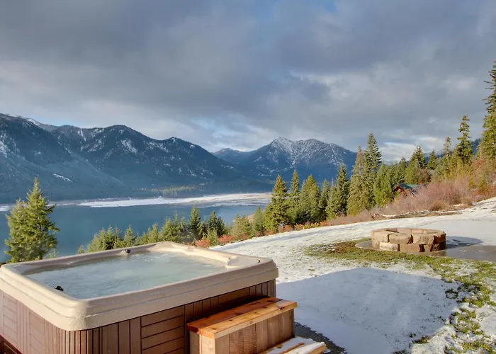 Dazzling Cle Elum Home; Mountain Views