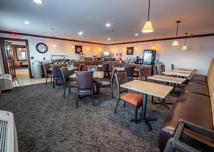 Christopher Inn And Suites