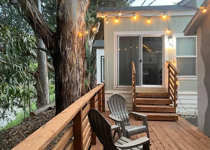Peaceful Tiny Home Loft And Sauna