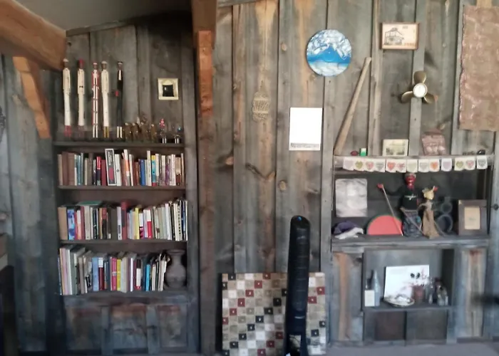 Ocho Guesthouse & Weaver'S Studio