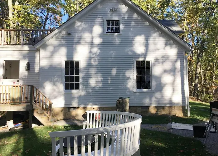 Historic Farmhouse By Nature Preserve
