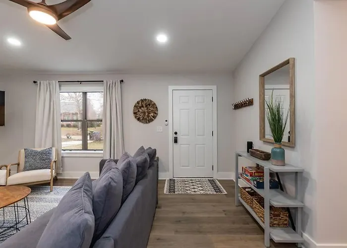 Island Joy - Newly Renovated/Walk To The Beach!