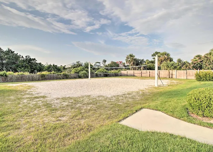 Oceanfront St Helena Island Condo W/ Beach Access!