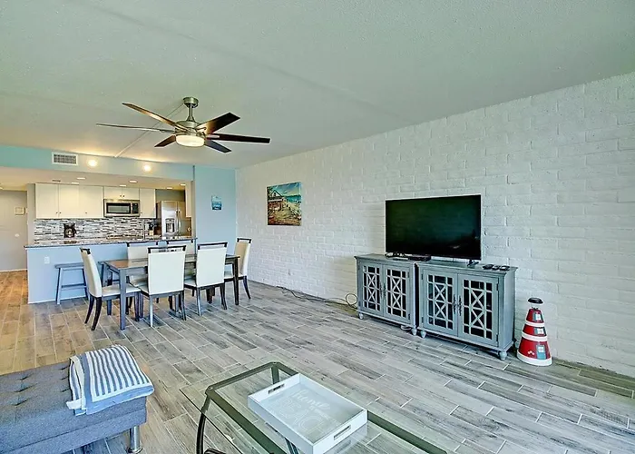 A Salty Day Getaway At Sea Sands Condominiums