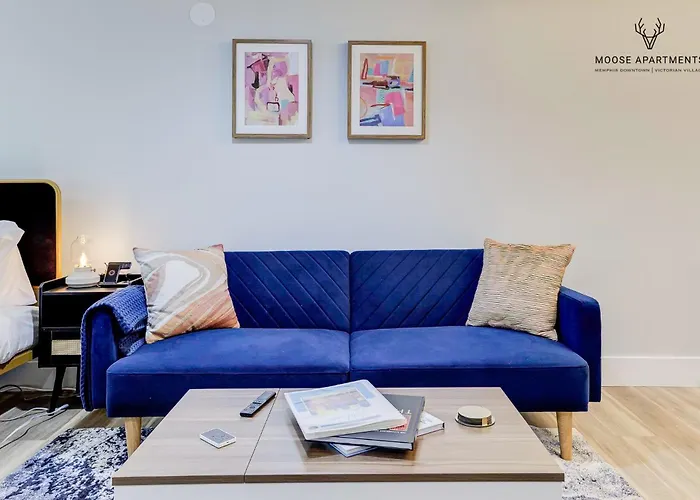 Brand New Luxe Modern Loft With King Bed Free Parking And Wi-Fi