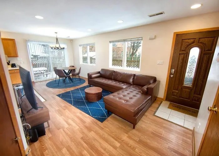 Tucked Away Off Brady - 4 Beds
