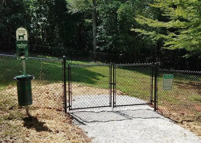 2 Bedroom Log Cabin On Lake James With Loft- Private Resort Amenities