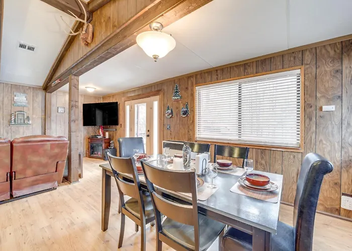 2 Fire Pits & Covered Deck: Cabin In Happy Jack!
