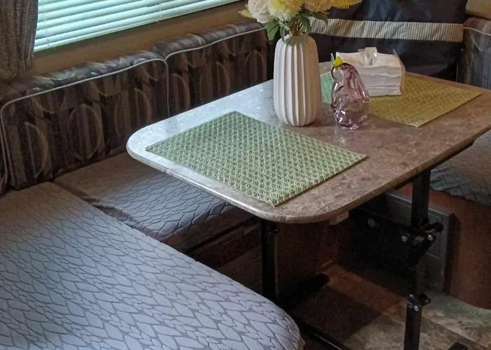 Cozy Camper At Howland'S Hideout