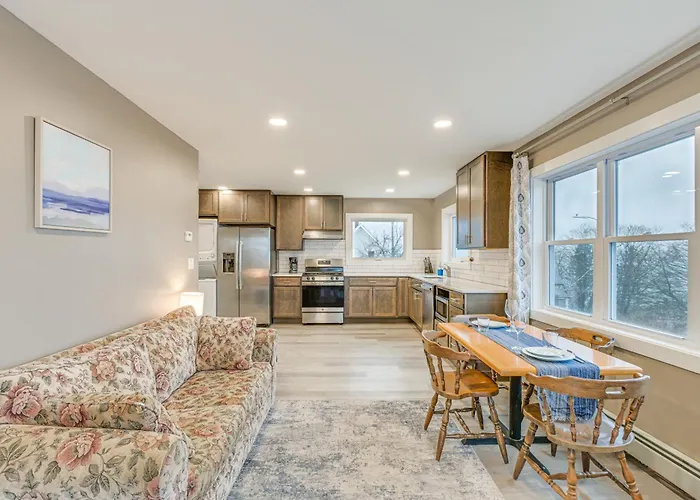 Newly Renovated Maine Retreat: Deck W/ Ocean View!