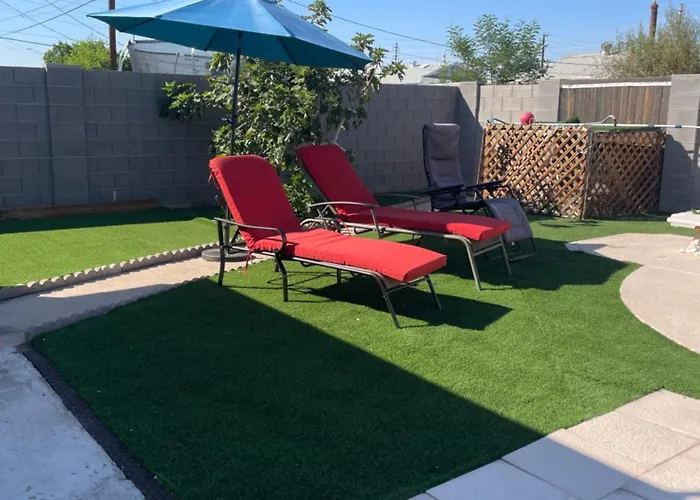 Cozy Home With Sparkling Pool/Pet Friendly