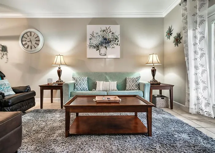 Luxury Condo, Sleeps 6, 3.2 Miles To Dollywood
