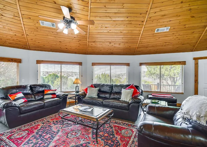 Private Yard & Fishing Dock: 'Canyon Rim Retreat'
