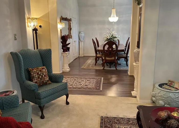 Unwind And Relax 4 Bedroom Stay