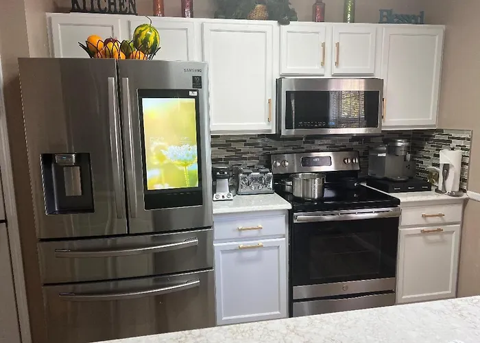 Smart Entire Loft, 3 Bedroom 2 Bath, With 3 Tv